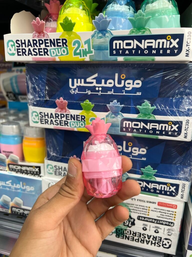 مبراة وممحاة الأناناس